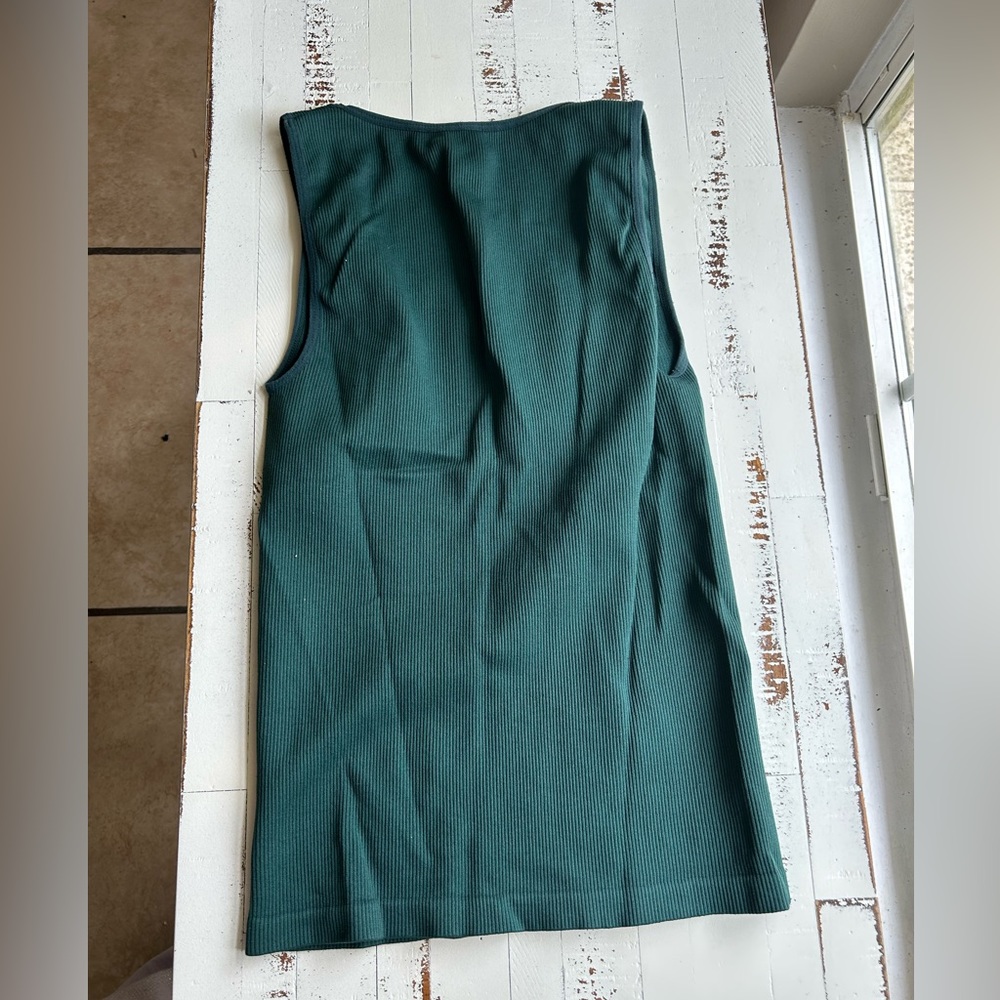 2 cute forest green layering tank top - Picture 2 of 2